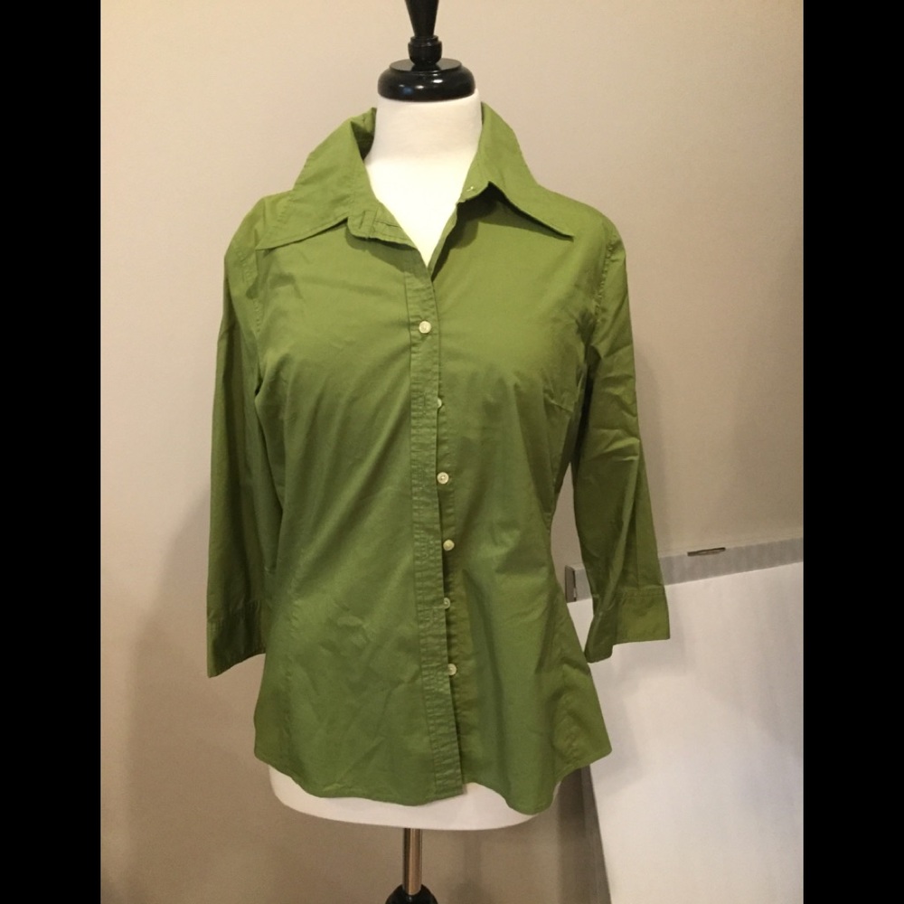 Merona, Large, V-Neck green button down top